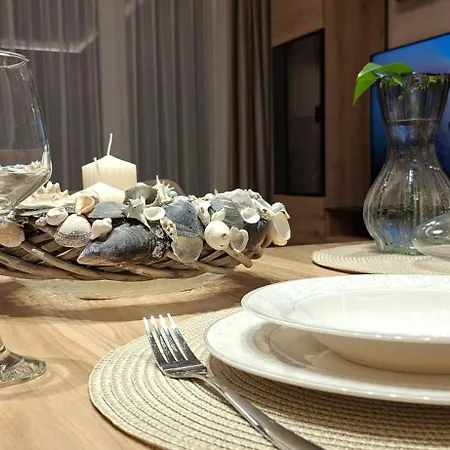 Апартаменти Arena Izgrev Luxury - Sea View, Skyline, Free Parking