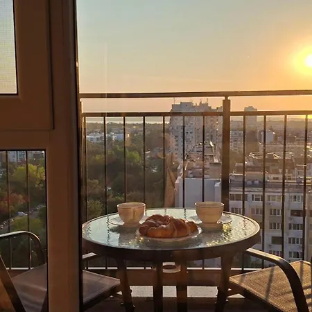 Arena Izgrev Luxury - Sea View, Skyline, Free Parking * Бургас